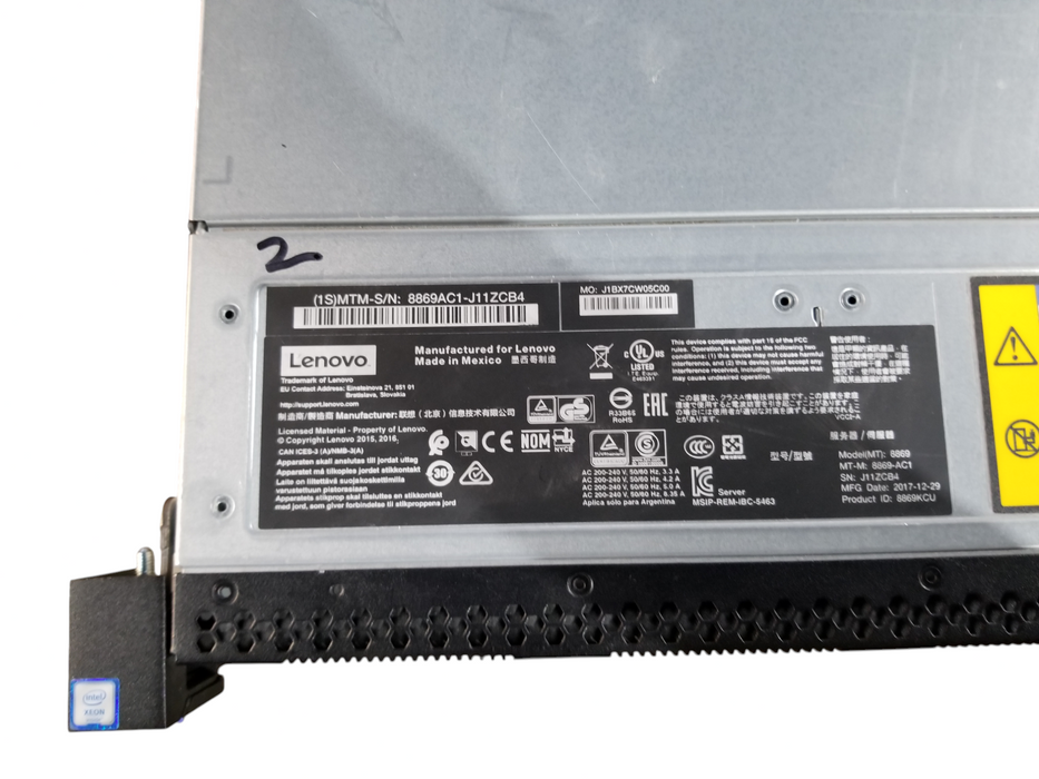 Lenovo System x3550 M5 2x Xeon E5-2609v4 AvagoM1215 32GB DDR4 2x900W