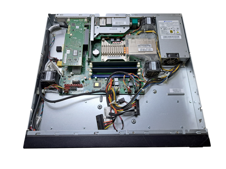 Lenovo ThinkServer RS140 1U | Xeon E3-1246 v3 @3.50GHz, 8GB DDR3, 9240-8i