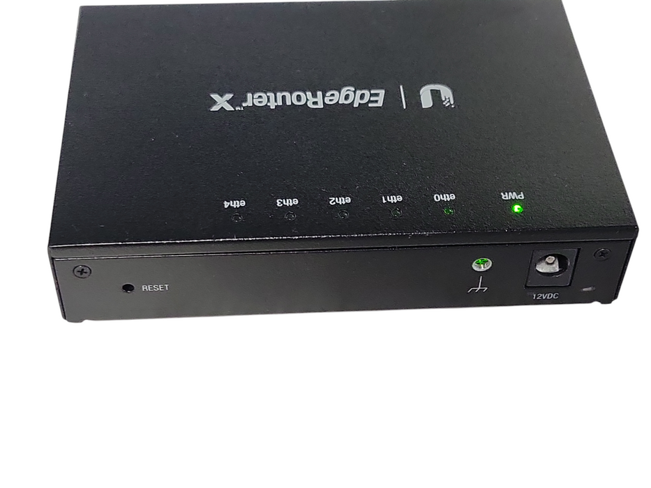 Ubiquiti Networks ER-X EdgeRouter X 5-Port Gigabit Wired Router Q_