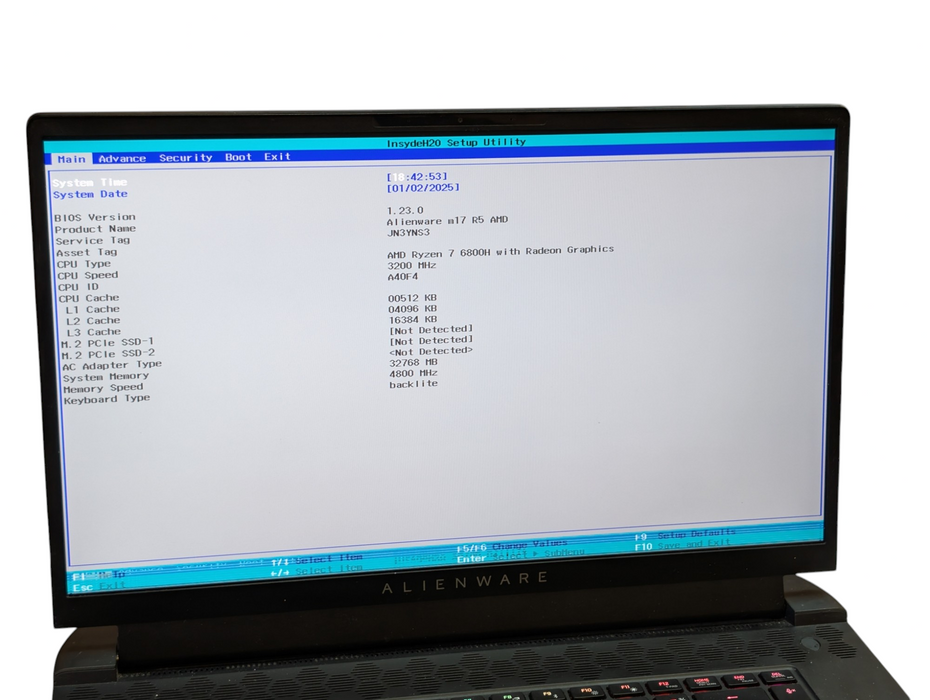 DELL Alienware m17 R5 AMD Ryzen 7 6800H 32GB RAM PLEASE READ   - Lap200