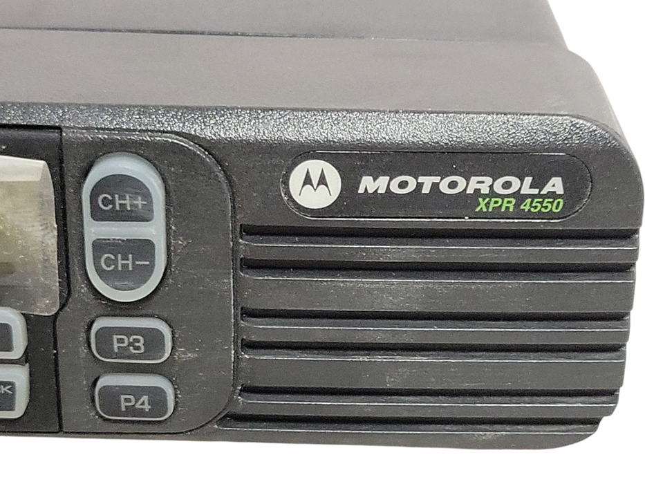 Motorola XPR4550 AAM27QPH9LA1AN UHF frequency range of 403–470 MHz _