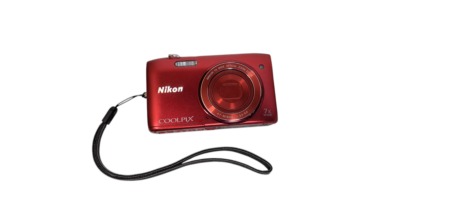 Nikon Coolpix S3500 20.0MP Red Digital Camera| READ