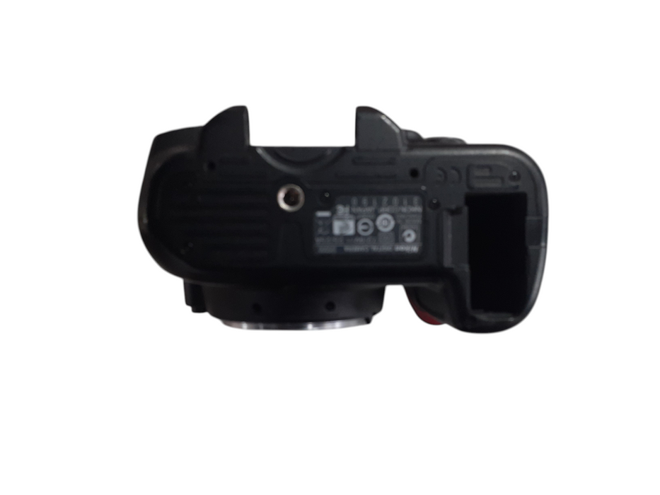 Nikon D D5000 12.3MP Digital SLR Camera Black Body Only