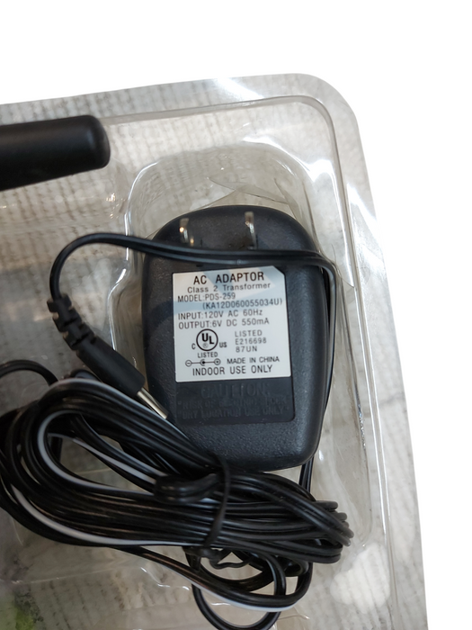 Lot 5x Two-Way Radio AWR1688 with charging cables