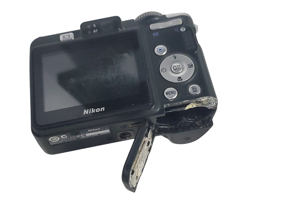 Lot 5x Nikon Coolpix P50 8.1MP Digital Cameras | — retail.era