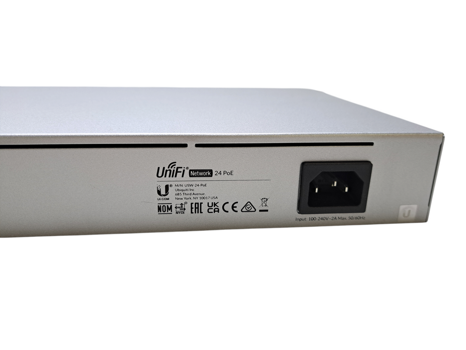 Ubiquiti Networks USW-24-POE | 24-Port Gigabit PoE+ (95W) Switch )