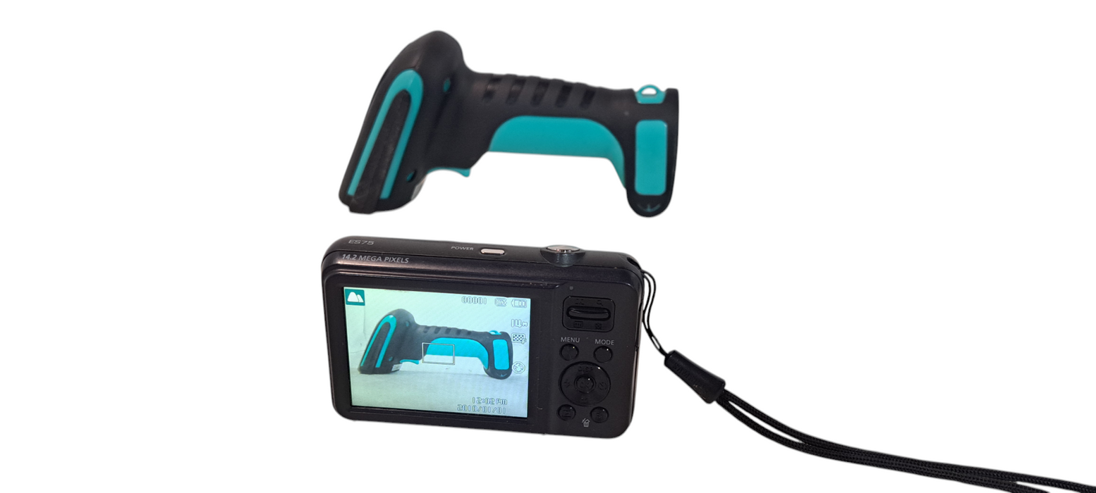 Samsung ES75 14.2MP Digital Camera | No Battery