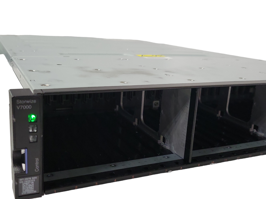 IBM Storwize V7000 storage array with 2x 31P1845 controllers, 2x PSU _