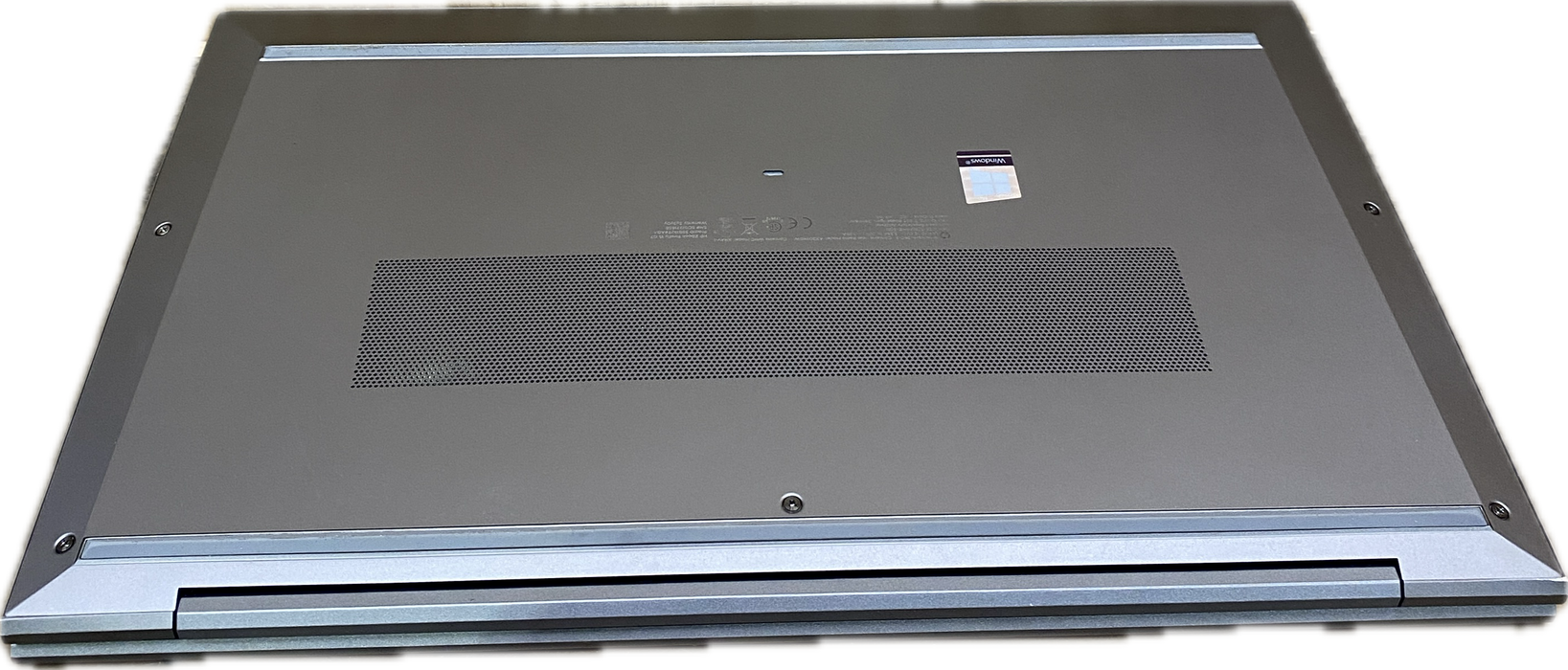 HP ZBook Firefly 15 G7 15" Core i7-10510U@1.80GHz 16GB RAM 256GB SSD  Lap200