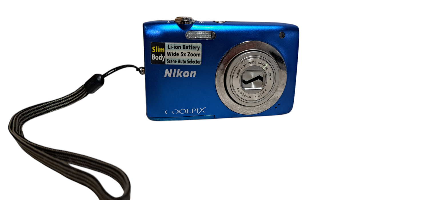 Nikon COOLPIX S2600 Digital Camera 14.0MP 5x Optical Zoom|READ