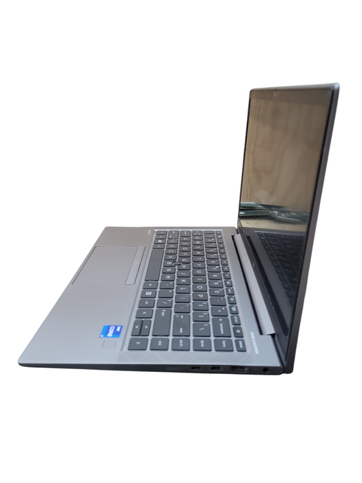 HP ZBook Firefly 14 G8 i7-1165G7  16GB RAM 256GB NVMe READ ! Lap200