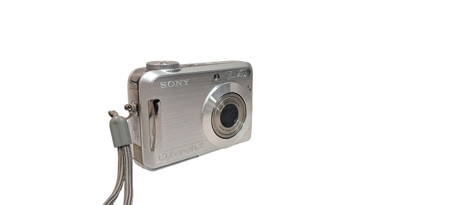 Sony Cyber-shot DSC-S700 Point & Shoot Digital Camera 7.2MP