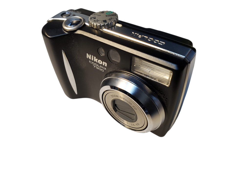 Nikon COOLPIX E7900 Digital Camera Black Untested For Parts