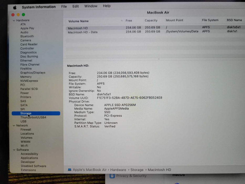 Apple MacBook Air (13-inch Late 2018) 1.6 GHz Intel core i5 256GB SSD 8GB  Q_