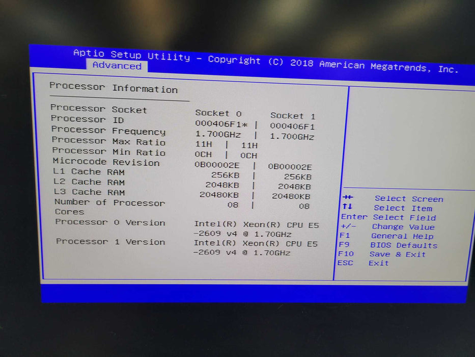 Cisco UCS C220 M4 - 2x Xeon E5-2609 v4 32GB DDR4 AVAGO 12GMR 2x770W PSU %