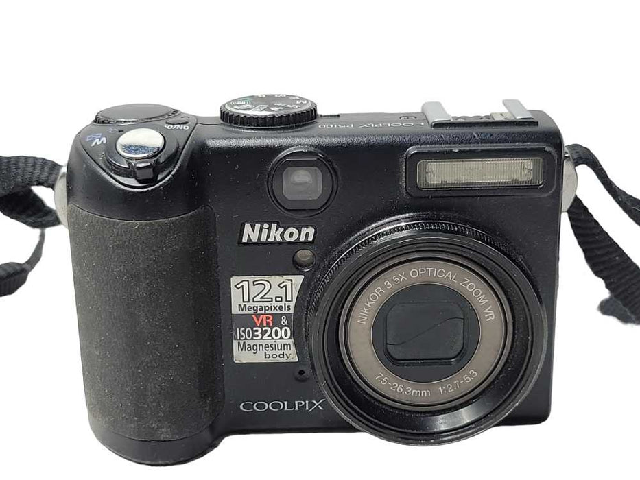 Nikon COOLPIX P5100 12.1MP Digital Camera, READ _
