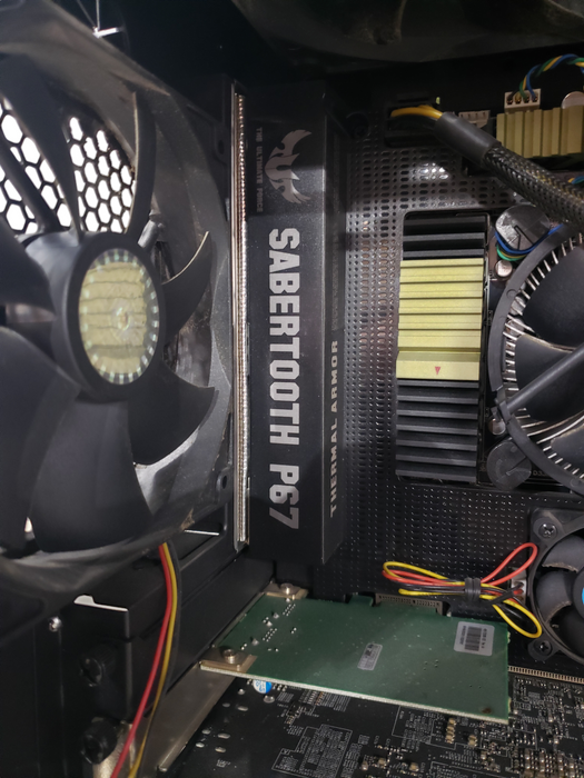 Custom PC SABERTOOTH P67 i7-2700K|R9290 DirectU II Graphics|16GB RAM|250GB SSD 2.5"