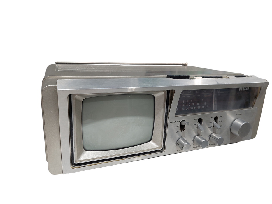 Vintage RCA 1982 Portable TV UHF/VHF  AC/DC Radio Clock Model: CGR 056S  =
