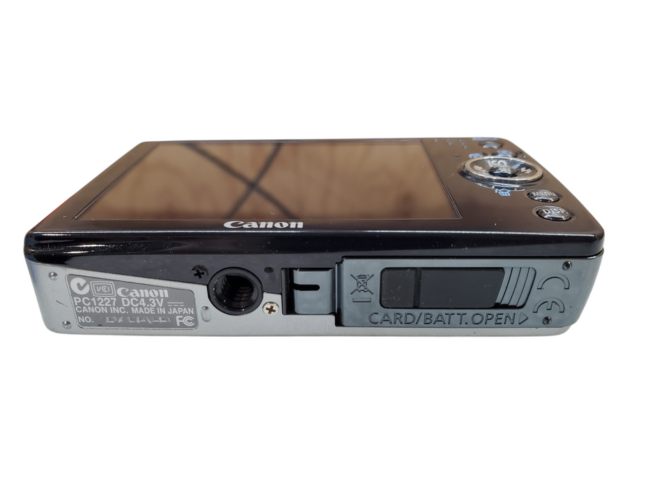 Canon PowerShot SD750 Digital ELPH 7.1MP Digital Camera w/ Battery/Charger