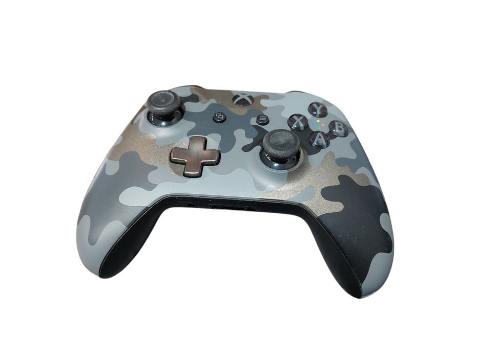 Xbox One Controller Model: 1708 Silver Camo  =