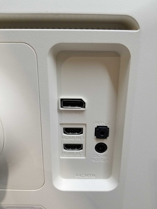 LG 27UL550-W 27 Inch HDR 4K LCD Monitor *Green line on Display*