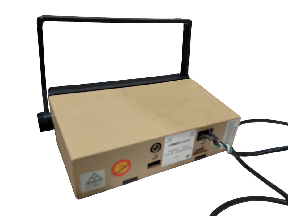B & K Percision DynaScan Corporation Pulse Generator Model: 3300 =