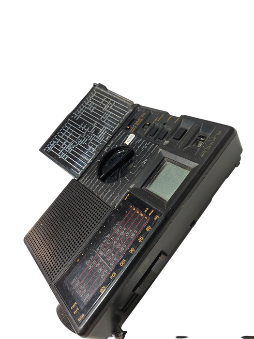 Grundig Traveller 2  7-Band Travel Radio  =