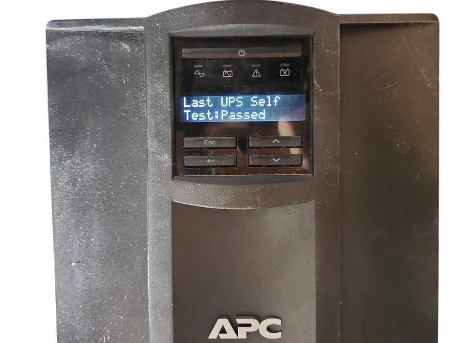 APC SmartUPS LCD 2200VA 120V Tower UPS SMT2200 w/ Battery