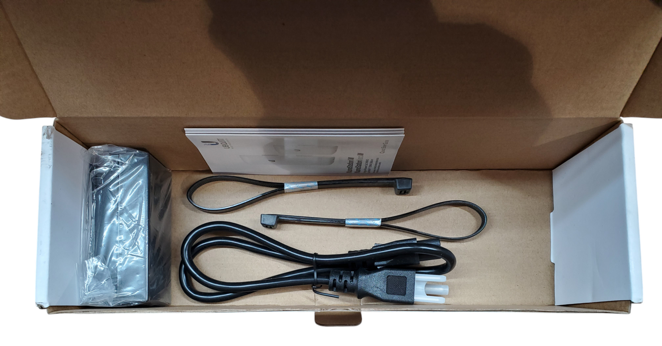 Ubiquiti NanoStation M5 Indoor/Outdoor 5GHz, 16dBI airMAX CPE | New Open Box