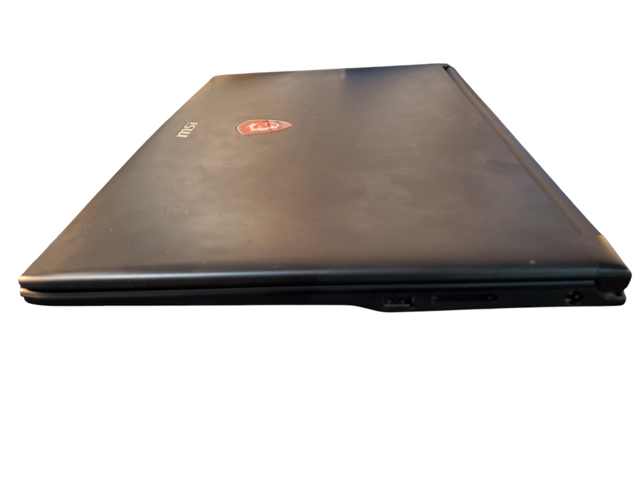 MSI GL62M 7RDX 15.6'' FHD i7-7700HQ 2.8GHz 8GB SSD/256GB GTX 1050 2gb  Lap200