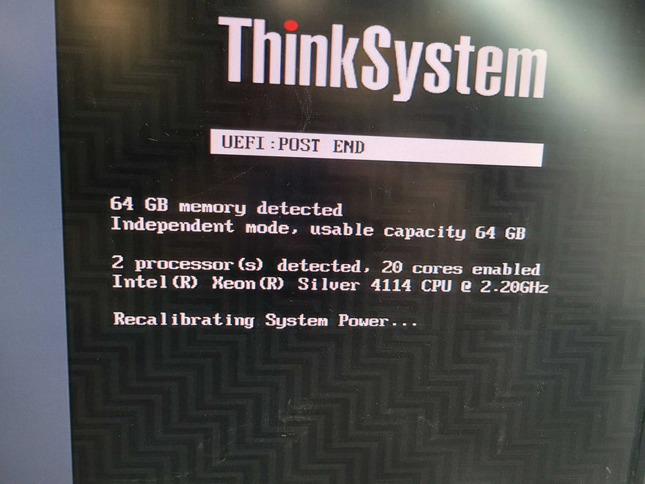 Lenovo SR630 - 2x Xeon SIlver 4114 32GB DDR4 NO HDD 430-8i RAID 2x750W PSU Q%