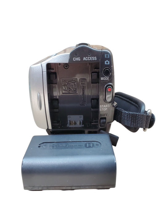 Sony Handycam DCR-SR67 Digital Camcorder w/ Battery