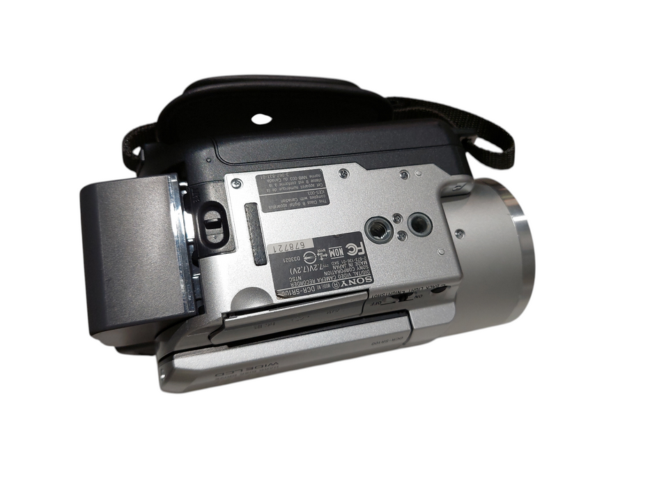 Sony HandyCam Digital Video Camera Recorder HDD Wide LCD Model: DCR-SR100 =